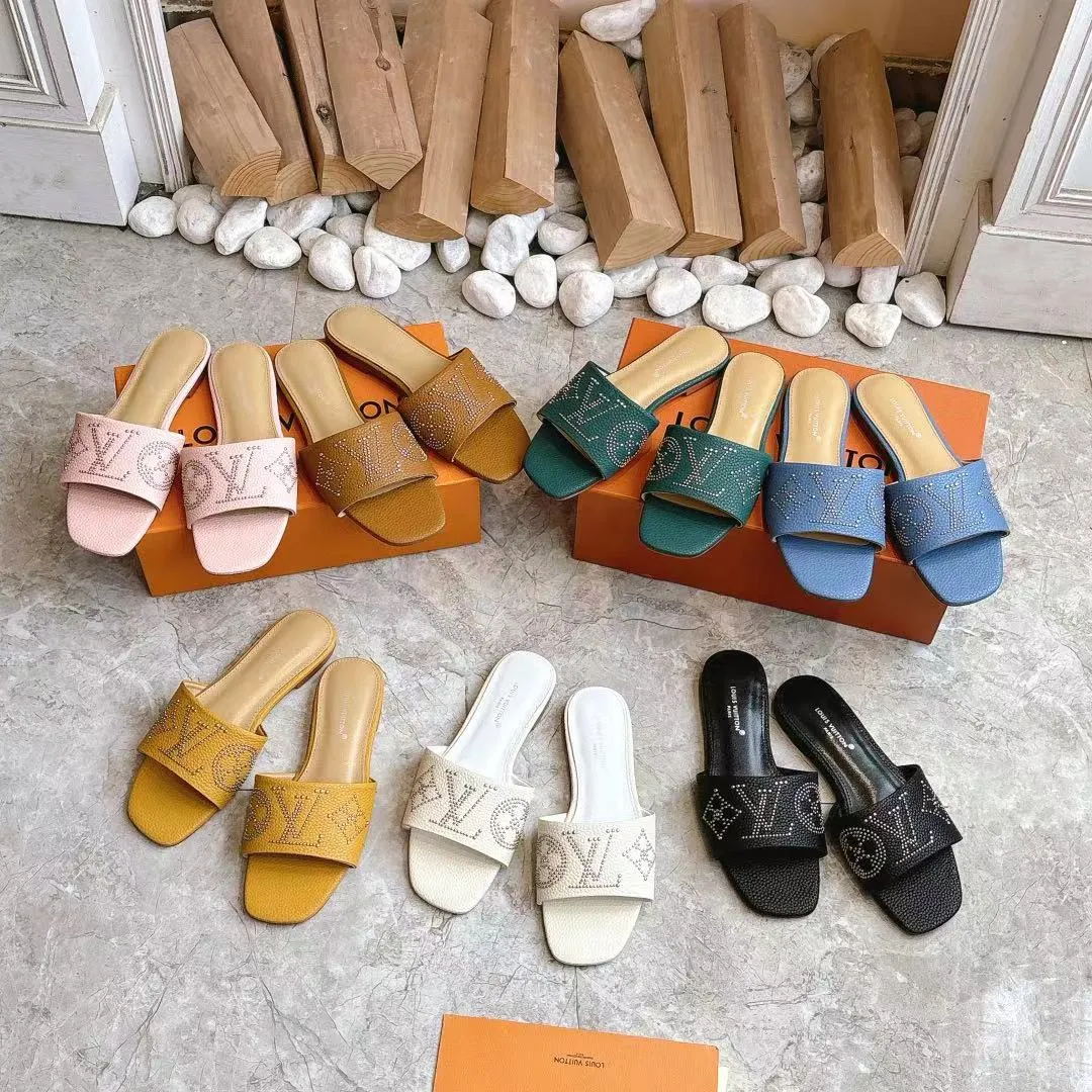 👟👟Ex-factory price 360👟👟 2025Lv rivet series slippers 35-43 available in seven colors